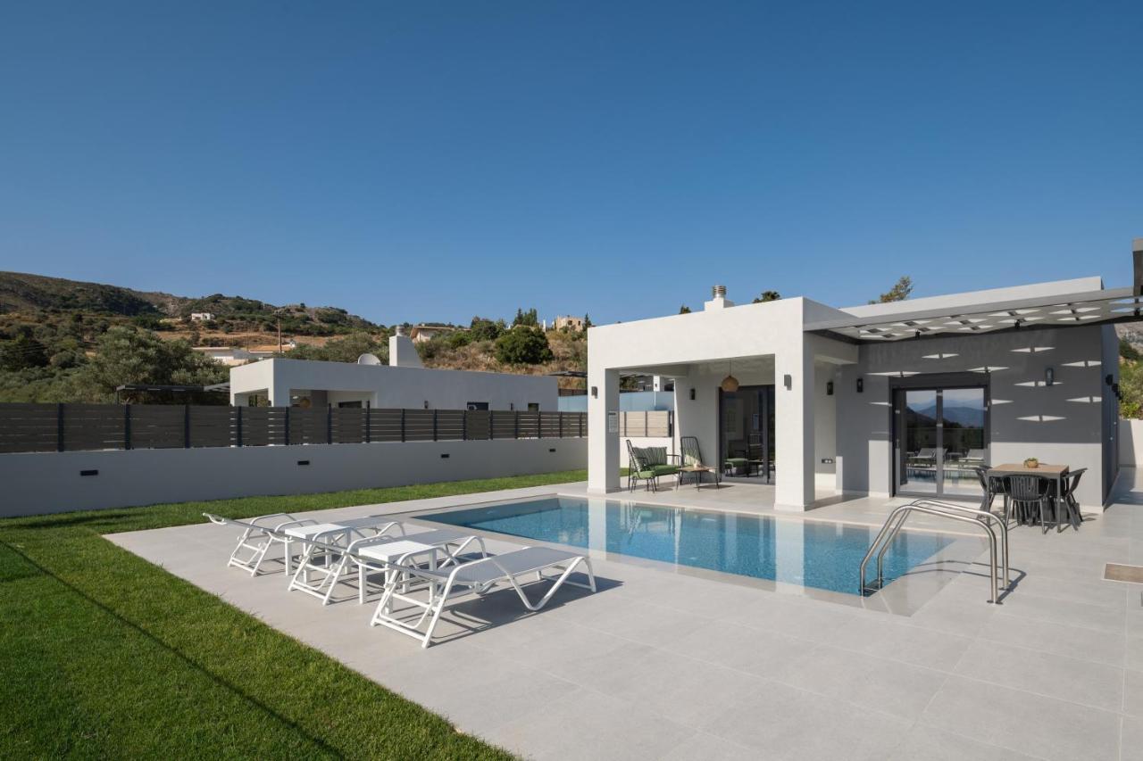 Eolides Villas , Quite Idyll Of Rural Bliss,By Thinkvilla Lambiní Exterior foto