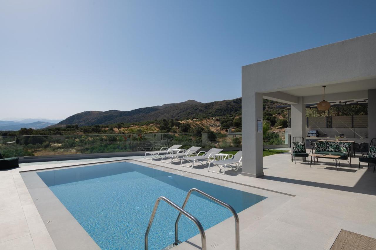 Eolides Villas , Quite Idyll Of Rural Bliss,By Thinkvilla Lambiní Exterior foto